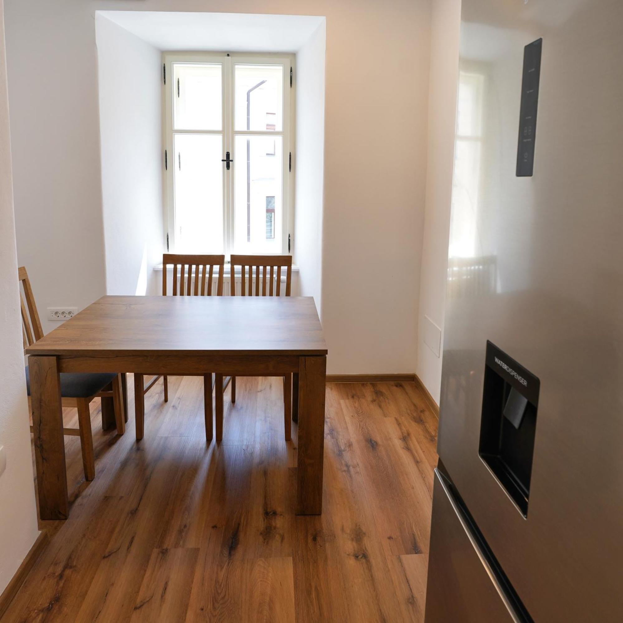 Apartments Metro 7 Любляна Екстериор снимка
